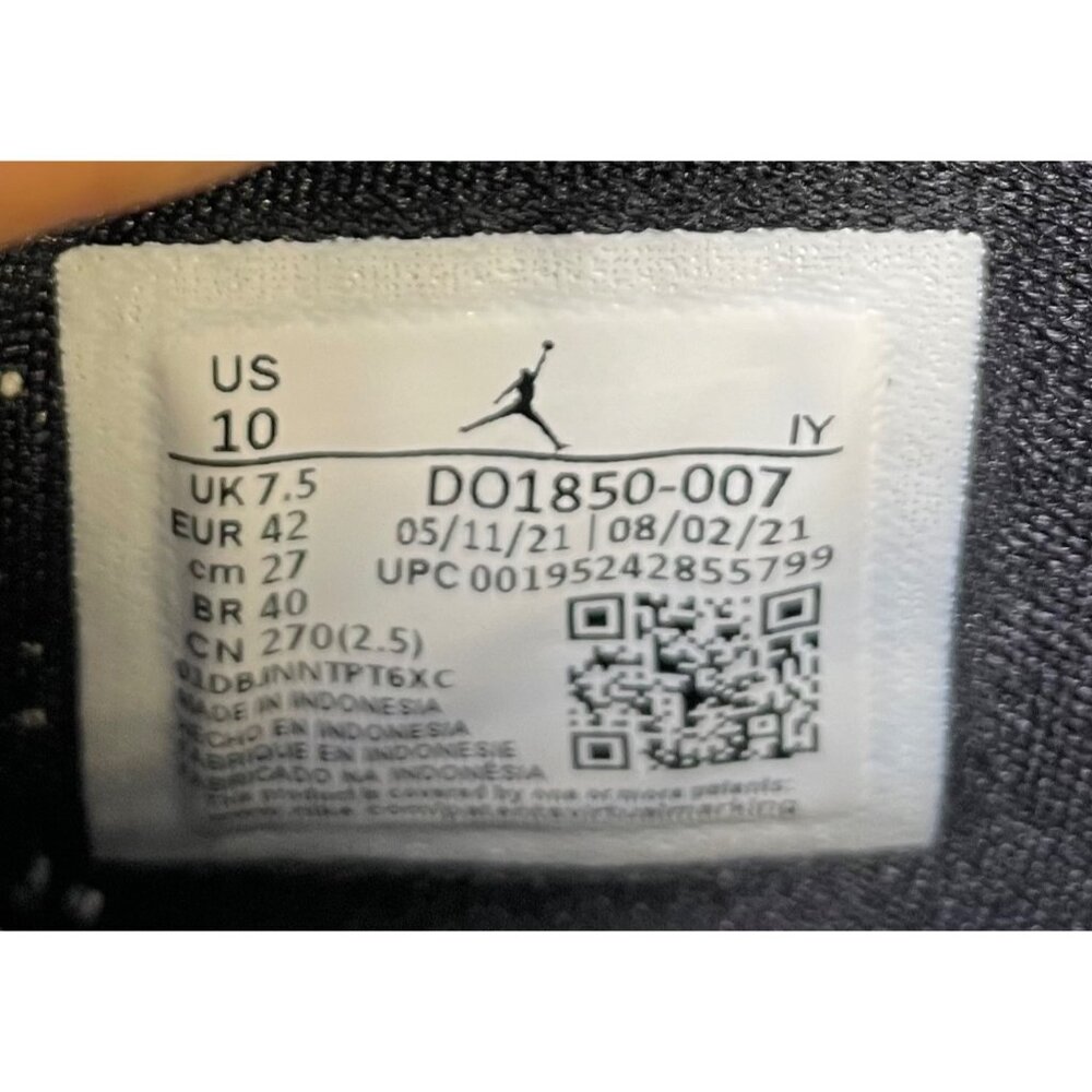 Jordan Womens Black Metallic Gold Sneakers Shoes Size 10 SKU 6810 - Picture 6 of 9